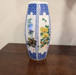 Vintage Chinese 6 Sided Porcelain Vase 8"
